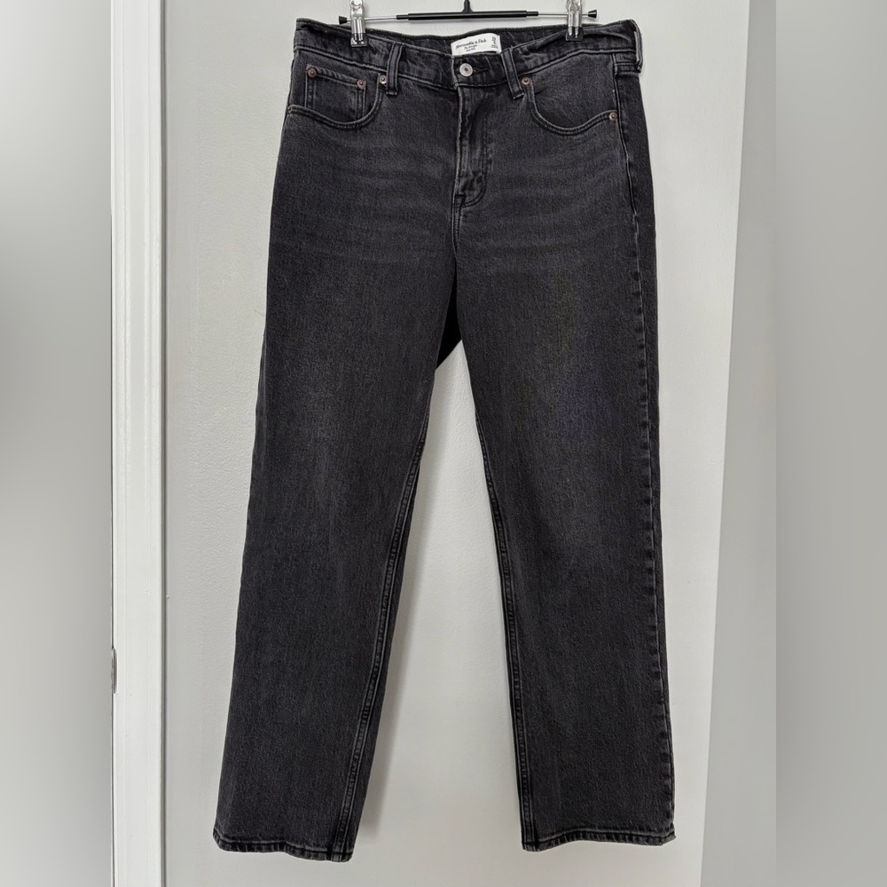 Abercrombie & Fitch The Straight Mid Rise Jeans | Black | 29/8s